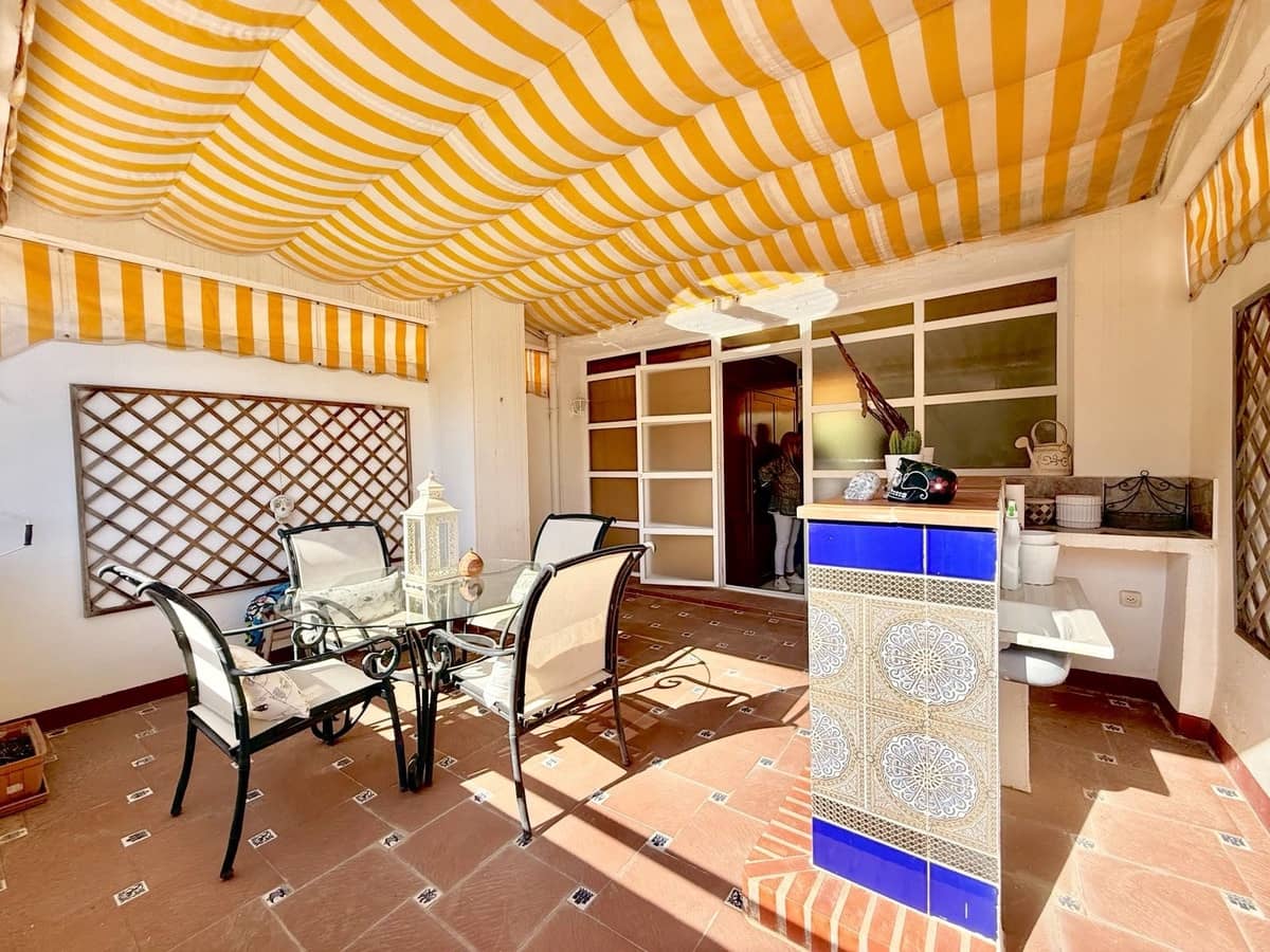 3 bedroom Townhouse for sale in Mijas Costa with pool garage - € 559,000 (Ref: 9974059)
