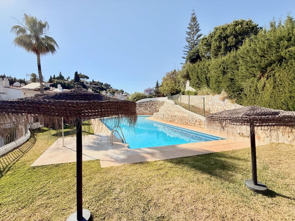 3 bedroom Townhouse for sale in Mijas Costa with pool garage - € 559,000 (Ref: 9974059)