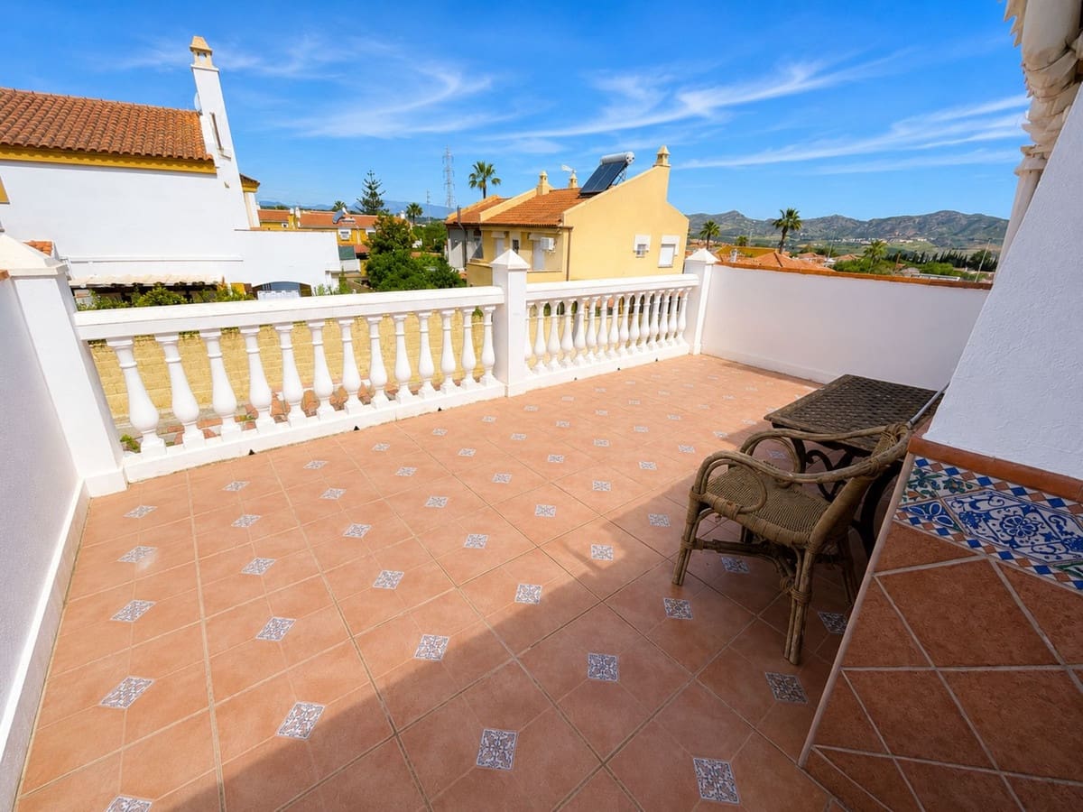 Casa de 3 habitaciones en Alhaurín de la Torre en venta con piscina garaje - 500.000 € (Ref: 9974060)