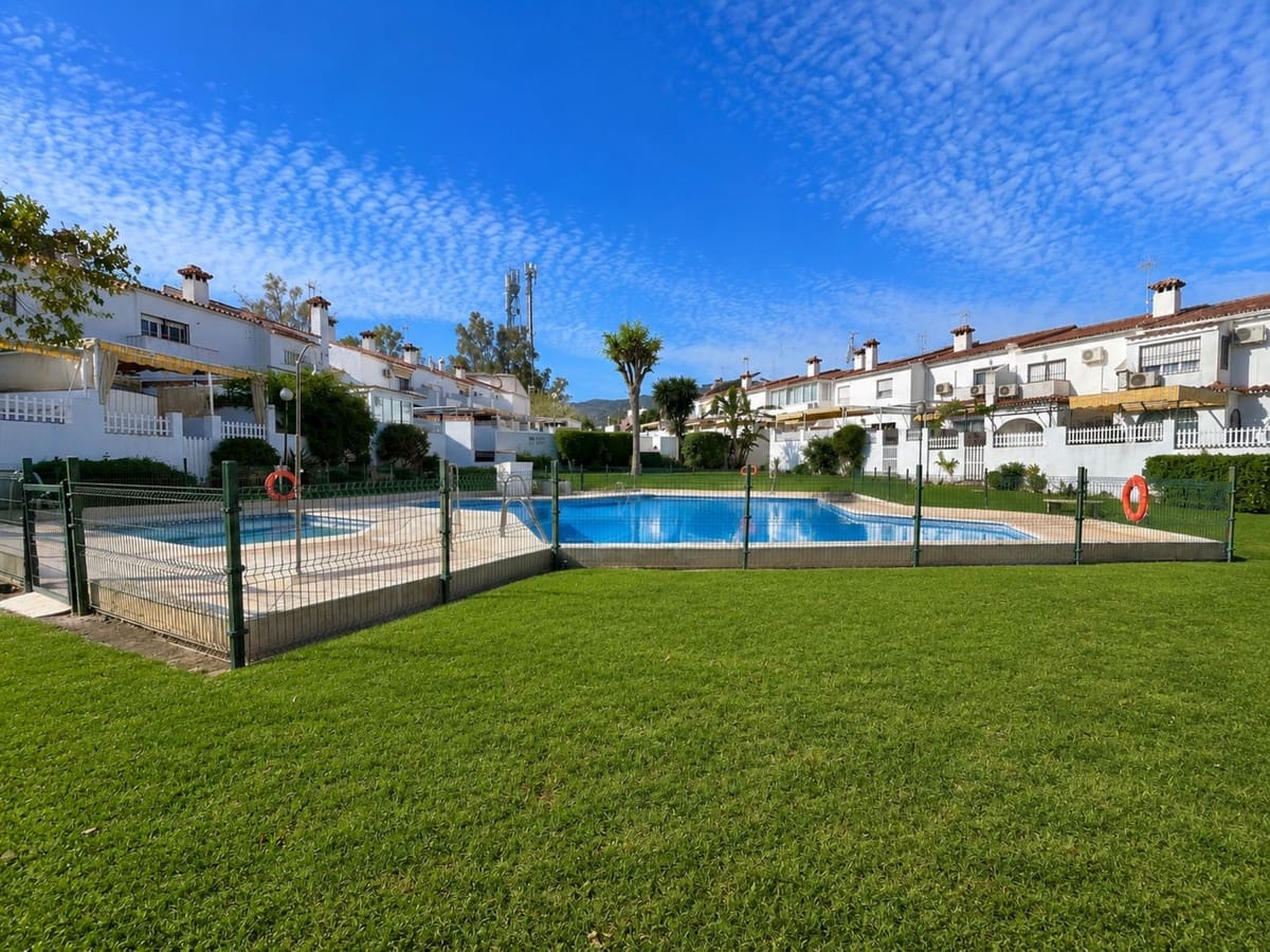 Casa de 3 habitaciones en Alhaurín de la Torre en venta con piscina garaje - 500.000 € (Ref: 9974060)