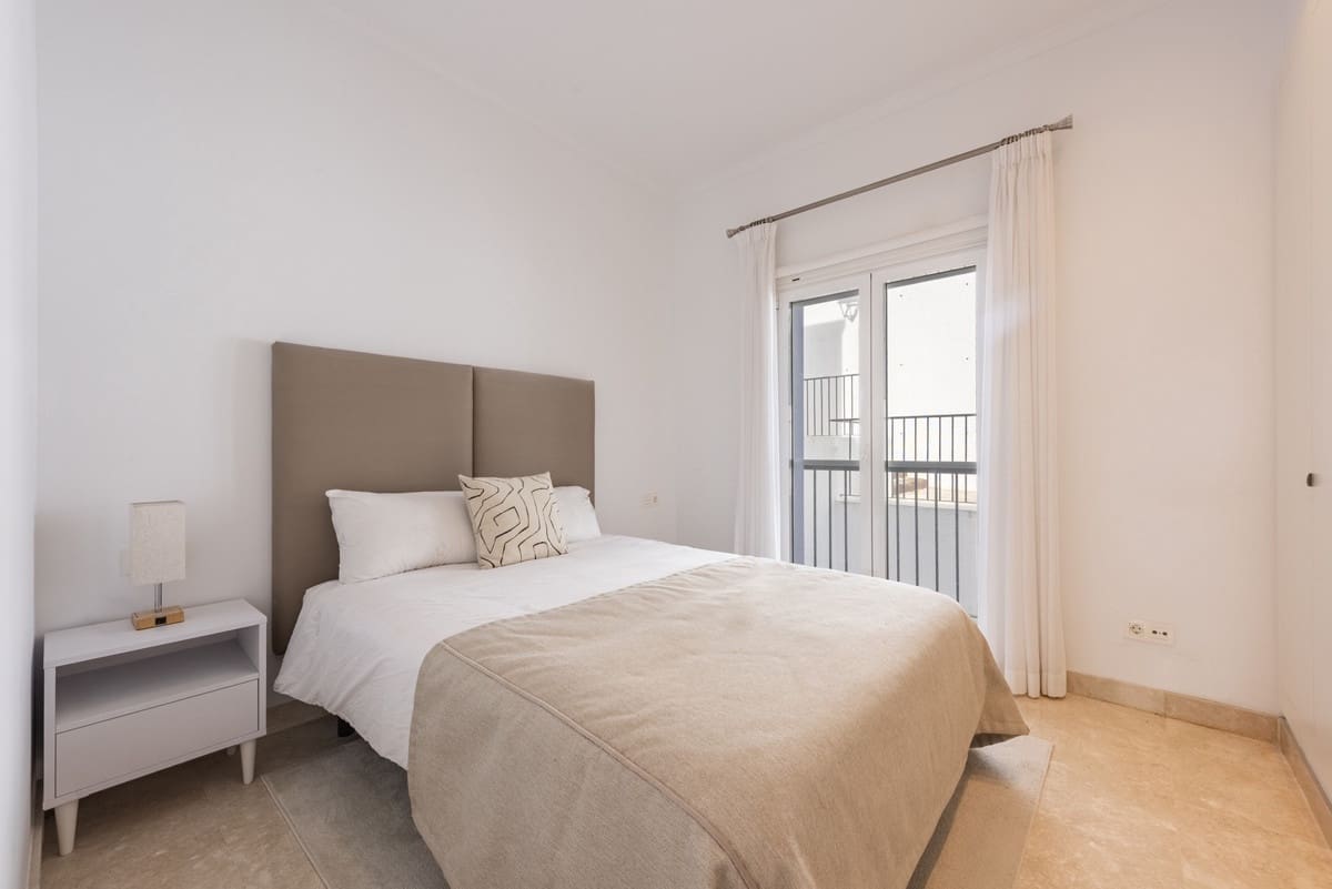 2 slaapkamer Appartement te koop in Benahavis met zwembad - € 549.000 (Ref: 9974061)