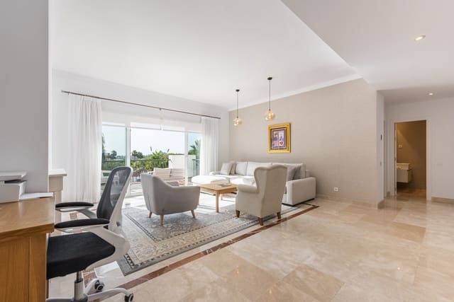 2 slaapkamer Appartement te koop in Benahavís met zwembad - € 549.000 (Ref: 9974061)