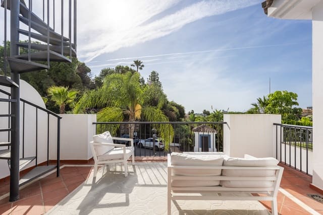 2 slaapkamer Appartement te koop in Benahavís met zwembad - € 549.000 (Ref: 9974061)