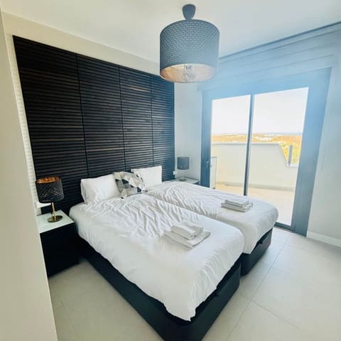3 soveværelse Lejlighed til salg i La Cala de Mijas, Mijas med swimmingpool garage - € 499.000 (Ref: 9974071)