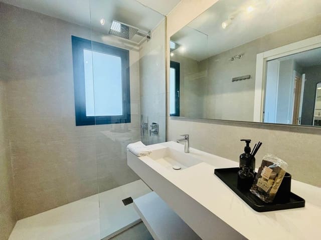 3 soveværelse Lejlighed til salg i La Cala de Mijas, Mijas med swimmingpool garage - € 499.000 (Ref: 9974071)