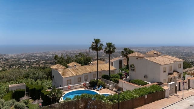 Pareado de 3 habitaciones en Mijas en venta con piscina - 495.000 € (Ref: 9974074)