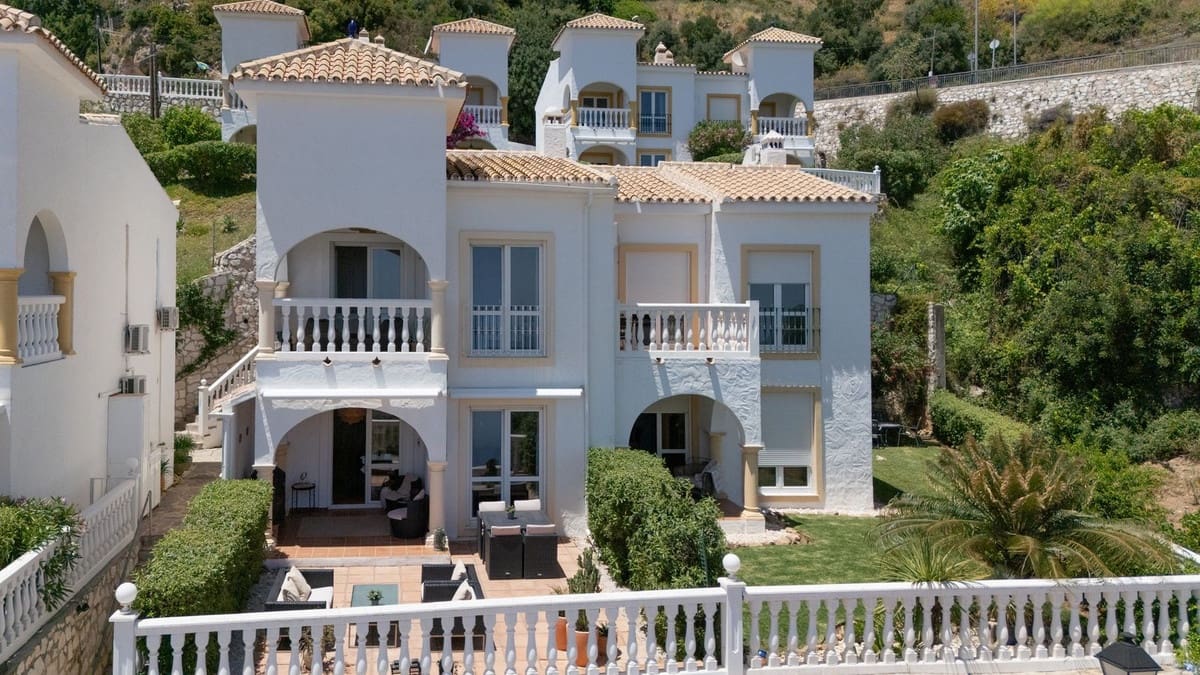 3 Zimmer Doppelhaus zu verkaufen in Mijas mit Pool - 495.000 € (Ref: 9974074)