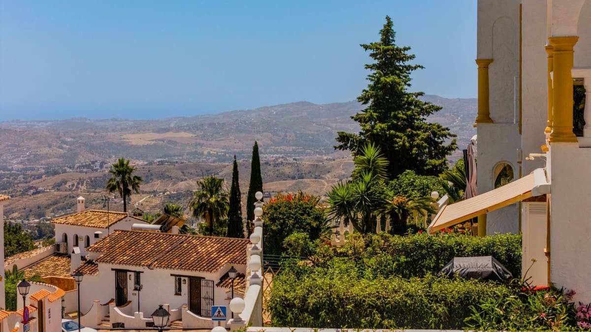 3 Zimmer Doppelhaus zu verkaufen in Mijas mit Pool - 495.000 € (Ref: 9974074)