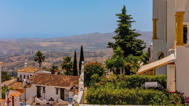 Pareado de 3 habitaciones en Mijas en venta con piscina - 495.000 € (Ref: 9974074)