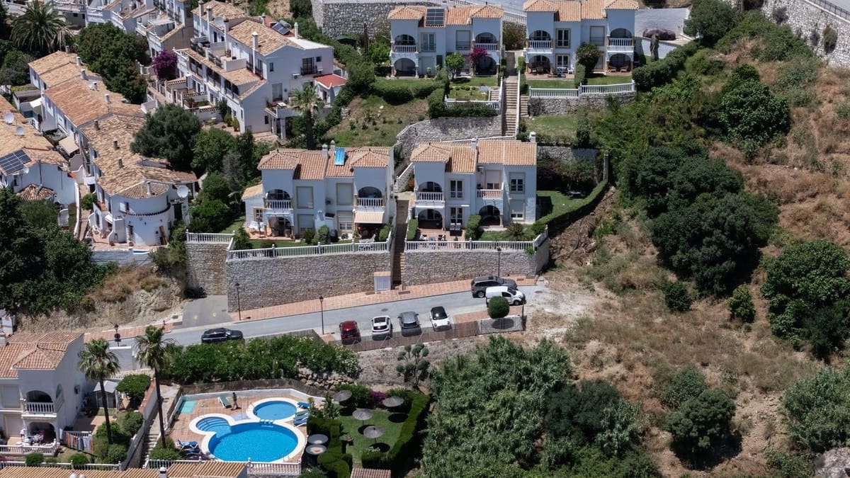 3 Zimmer Doppelhaus zu verkaufen in Mijas mit Pool - 495.000 € (Ref: 9974074)