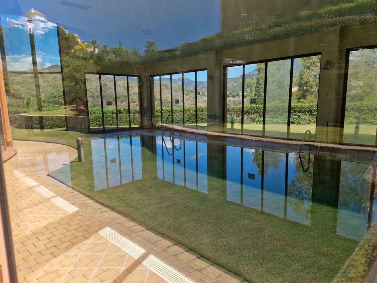 2 bedroom Apartment for sale in Benahavis with pool garage - € 549,500 (Ref: 9974076)