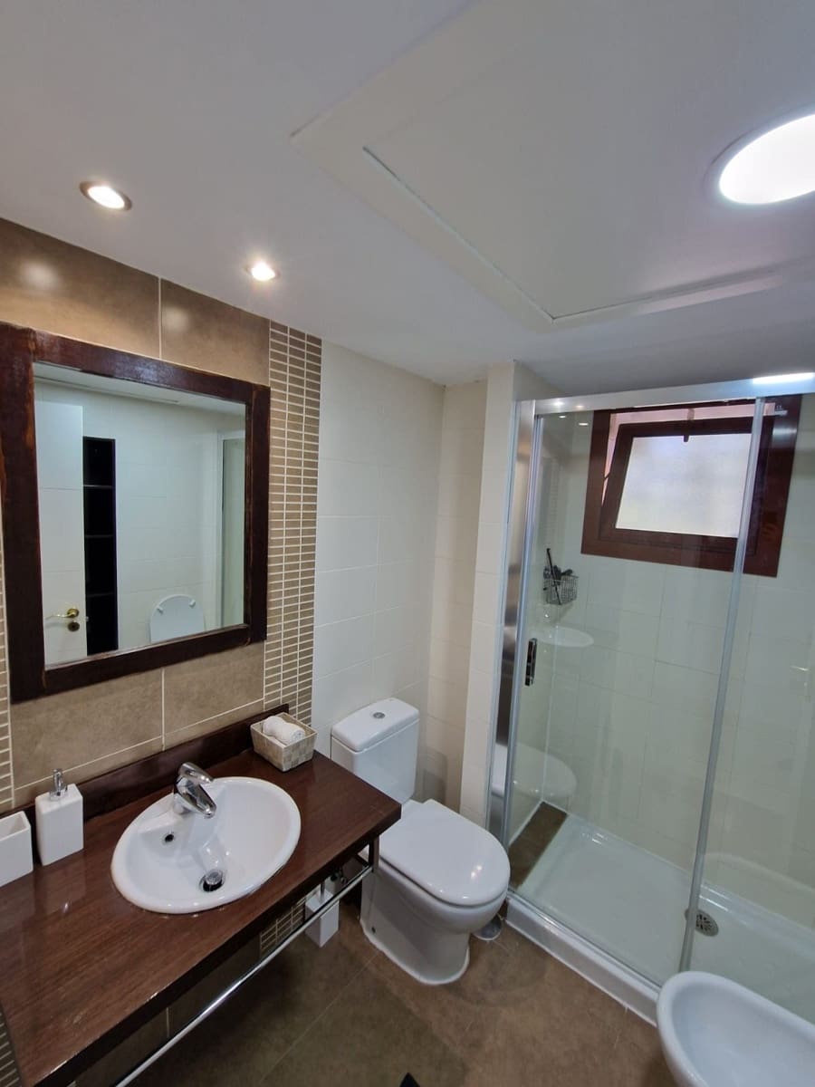 2 bedroom Apartment for sale in Benahavis with pool garage - € 549,500 (Ref: 9974076)