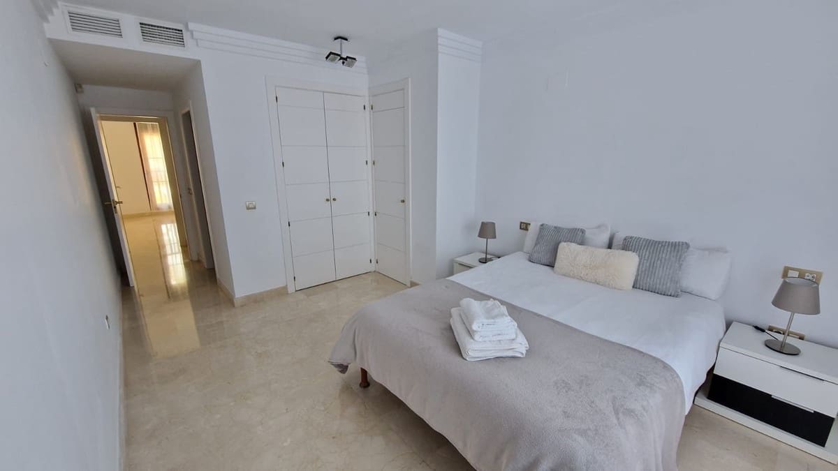 2 bedroom Apartment for sale in Benahavis with pool garage - € 549,500 (Ref: 9974076)