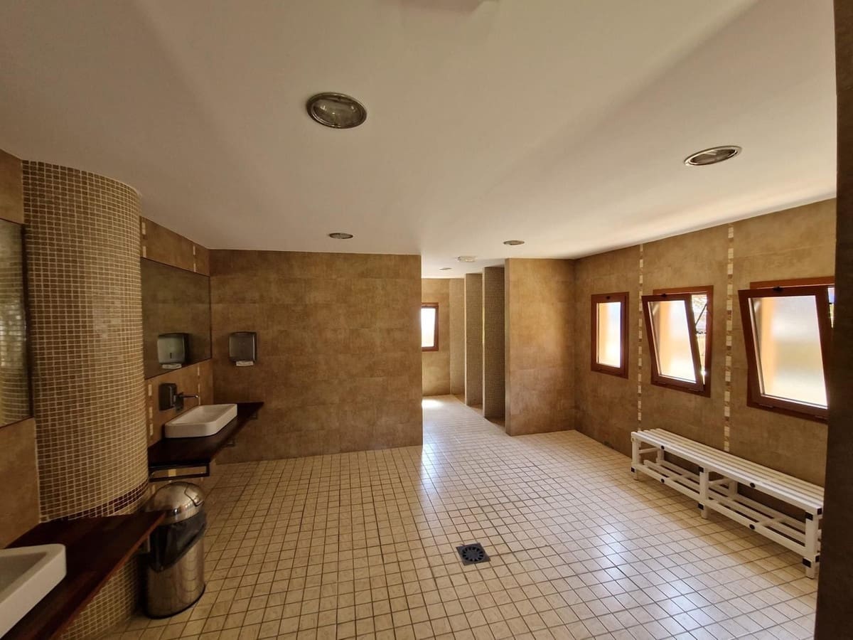 2 bedroom Apartment for sale in Benahavis with pool garage - € 549,500 (Ref: 9974076)