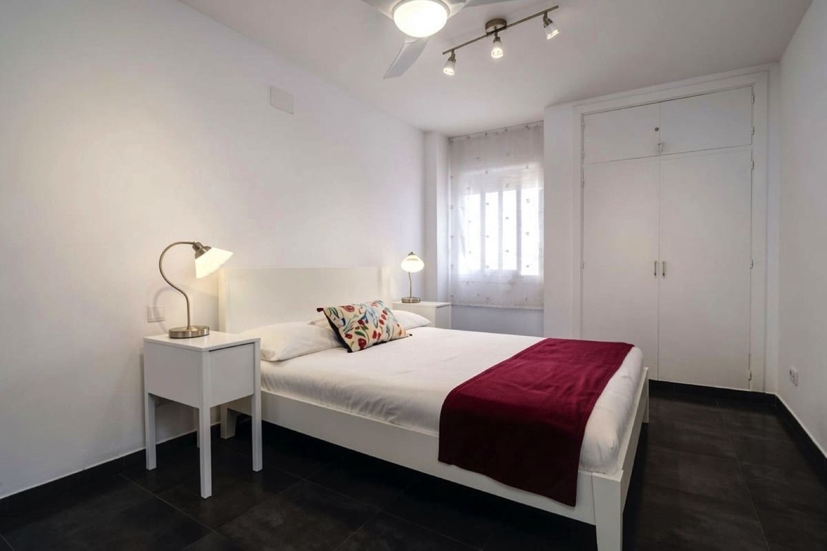 Apartamento de 4 habitaciones en Marbella en venta con piscina - 557.000 € (Ref: 9974077)