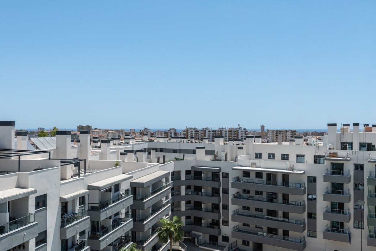 3 soveværelse Lejlighed til salg i Las Lagunas de Mijas med swimmingpool - € 569.000 (Ref: 9974079)