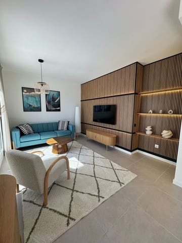 Apartamento de 2 habitaciones en Estepona en venta con piscina - 525.000 € (Ref: 9974082)
