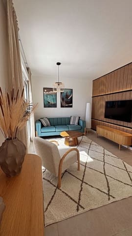 Apartamento de 2 habitaciones en Estepona en venta con piscina - 525.000 € (Ref: 9974082)