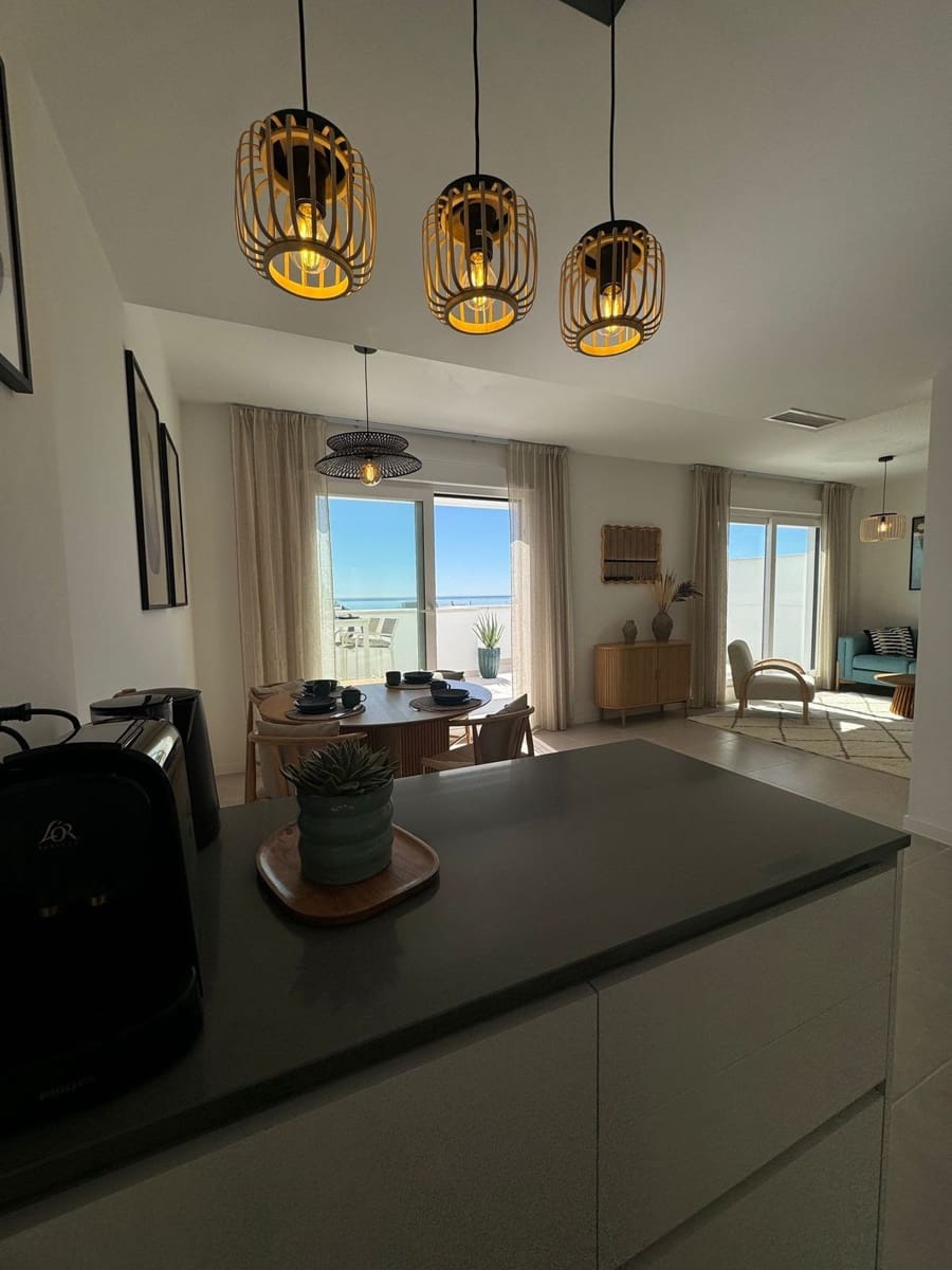 Apartamento de 2 habitaciones en Estepona en venta con piscina - 525.000 € (Ref: 9974082)