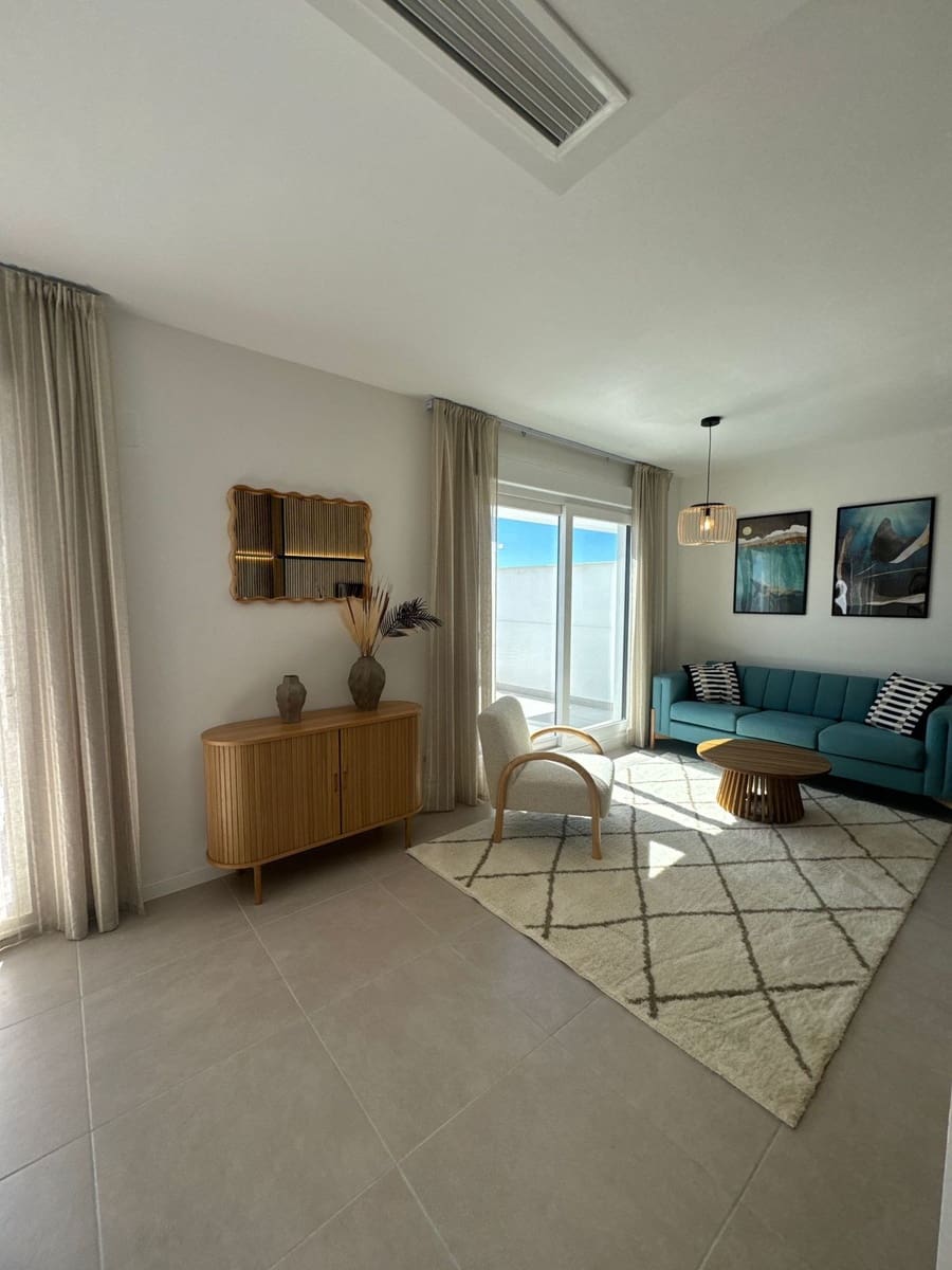 Apartamento de 2 habitaciones en Estepona en venta con piscina - 525.000 € (Ref: 9974082)