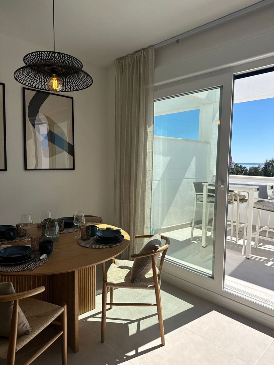 Apartamento de 2 habitaciones en Estepona en venta con piscina - 525.000 € (Ref: 9974082)