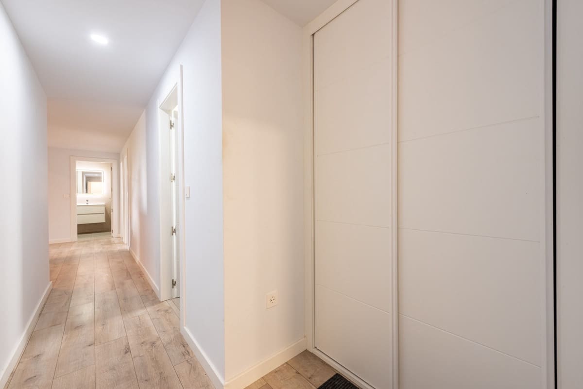 2 soveværelse Lejlighed til salg i Torremolinos med swimmingpool - € 495.000 (Ref: 9974084)