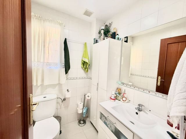 Pareado de 3 habitaciones en Torreblanca, Fuengirola en venta con piscina garaje - 499.000 € (Ref: 9974085)