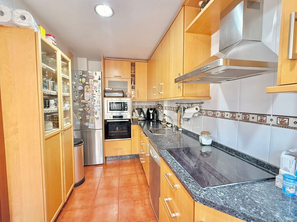 3 slaapkamer Halfvrijstaande villa te koop in Fuengirola met zwembad garage - € 499.000 (Ref: 9974085)