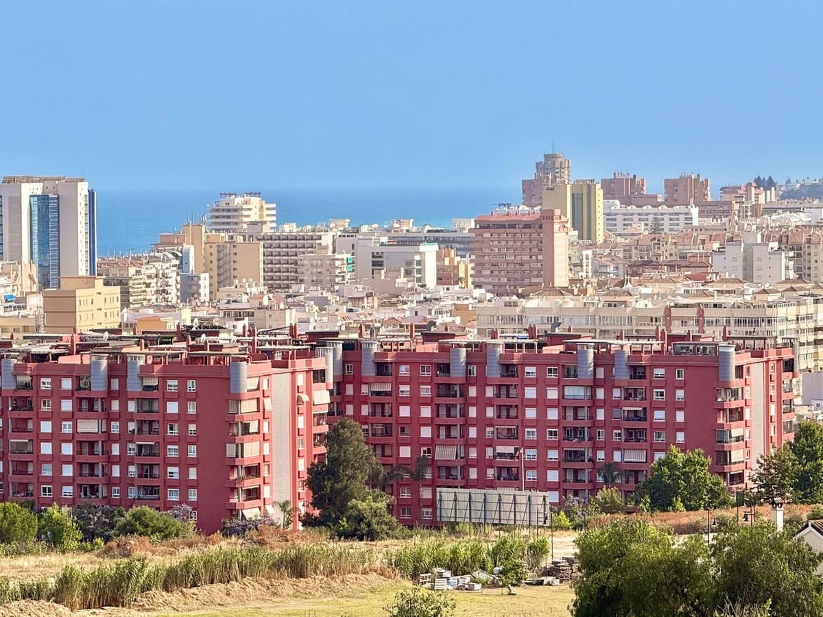 3 slaapkamer Halfvrijstaande villa te koop in Fuengirola met zwembad garage - € 499.000 (Ref: 9974085)
