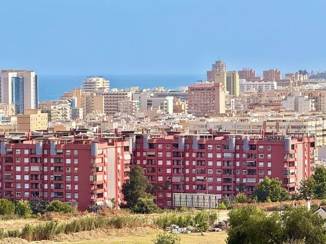 Pareado de 3 habitaciones en Torreblanca, Fuengirola en venta con piscina garaje - 499.000 € (Ref: 9974085)