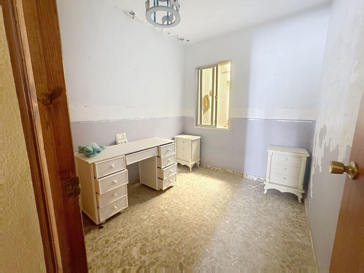 5 soverom Hus til salgs i Estepona - € 552 000 (Ref: 9974087)