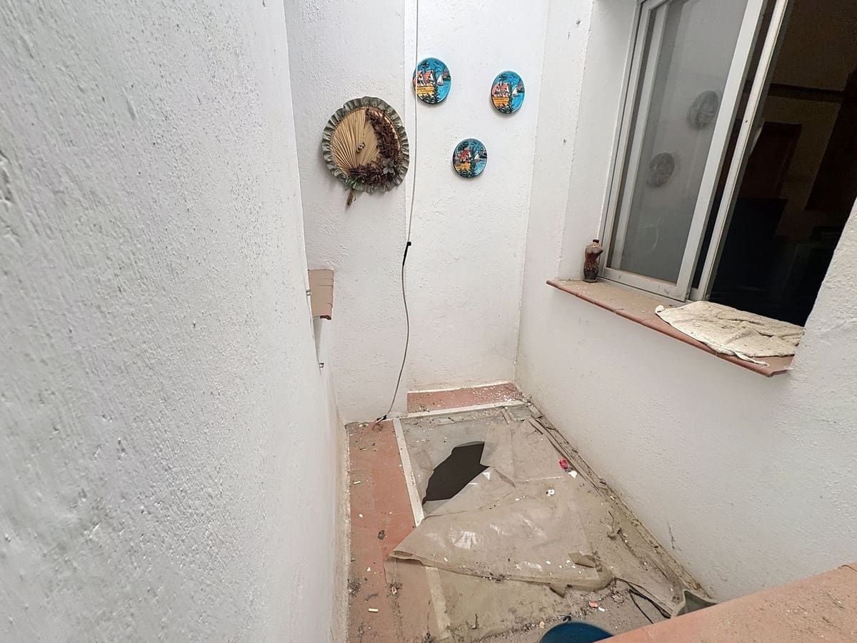 5 soverom Hus til salgs i Estepona - € 552 000 (Ref: 9974087)