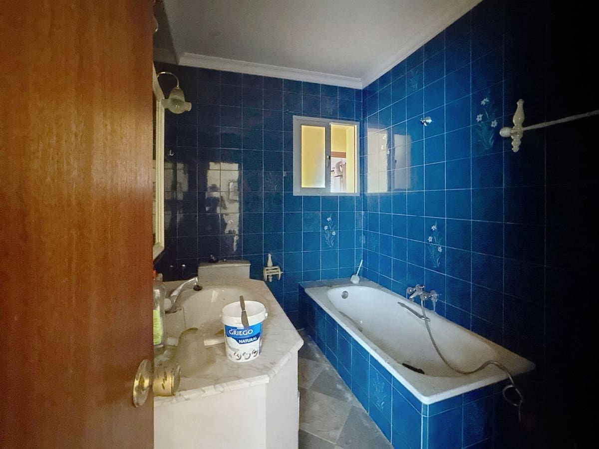 5 soverom Hus til salgs i Estepona - € 552 000 (Ref: 9974087)