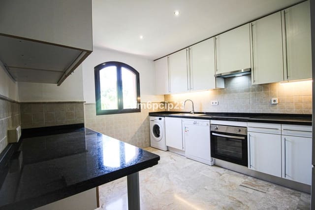3 Zimmer Apartment zu verkaufen in Buenas Noches, Estepona mit Pool - 424.990 € (Ref: 9974088)