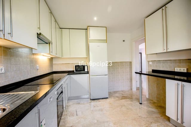 3 Zimmer Apartment zu verkaufen in Buenas Noches, Estepona mit Pool - 424.990 € (Ref: 9974088)