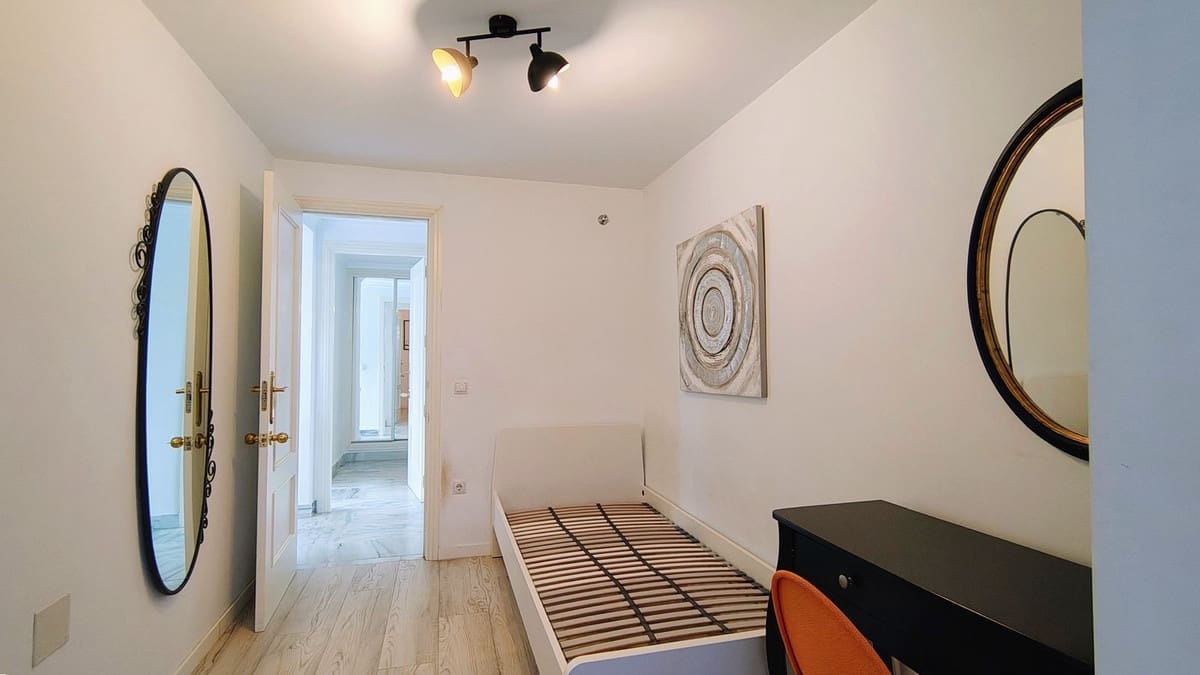 4 soveværelse Lejlighed til salg i Nueva Andalucia med swimmingpool - € 514.000 (Ref: 9974089)
