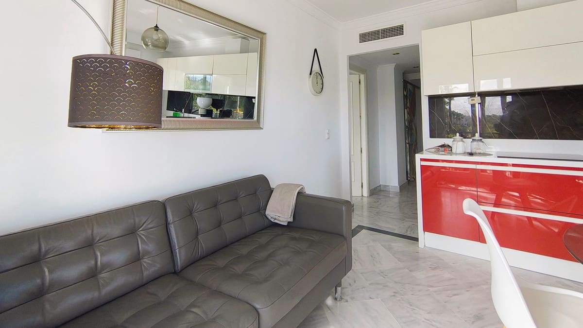 4 soveværelse Lejlighed til salg i Nueva Andalucia med swimmingpool - € 514.000 (Ref: 9974089)
