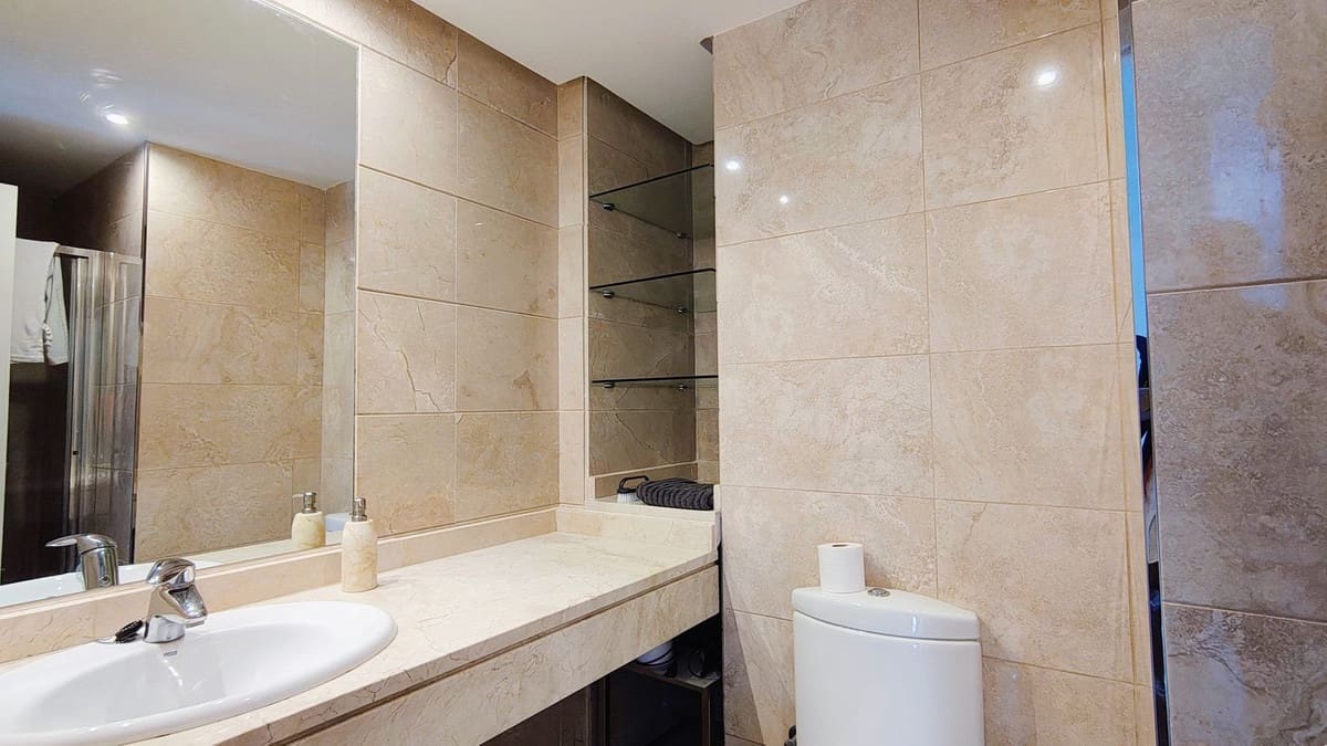 4 soveværelse Lejlighed til salg i Nueva Andalucia med swimmingpool - € 514.000 (Ref: 9974089)