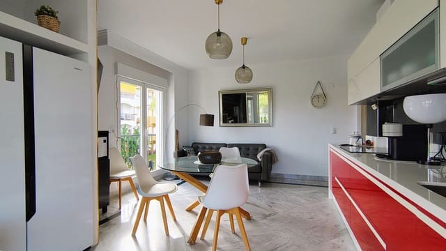 4 soveværelse Lejlighed til salg i Nueva Andalucia, Marbella med swimmingpool - € 514.000 (Ref: 9974089)