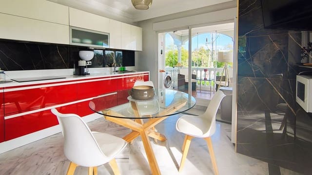 4 soveværelse Lejlighed til salg i Nueva Andalucia, Marbella med swimmingpool - € 514.000 (Ref: 9974089)