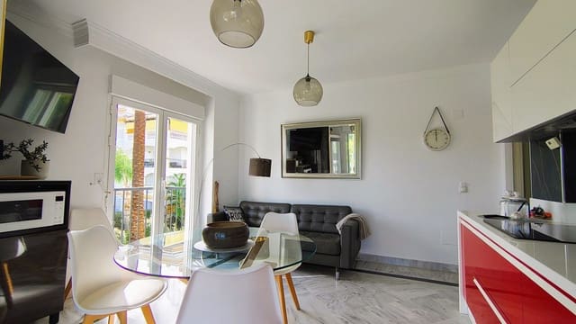 4 soveværelse Lejlighed til salg i Nueva Andalucia, Marbella med swimmingpool - € 514.000 (Ref: 9974089)