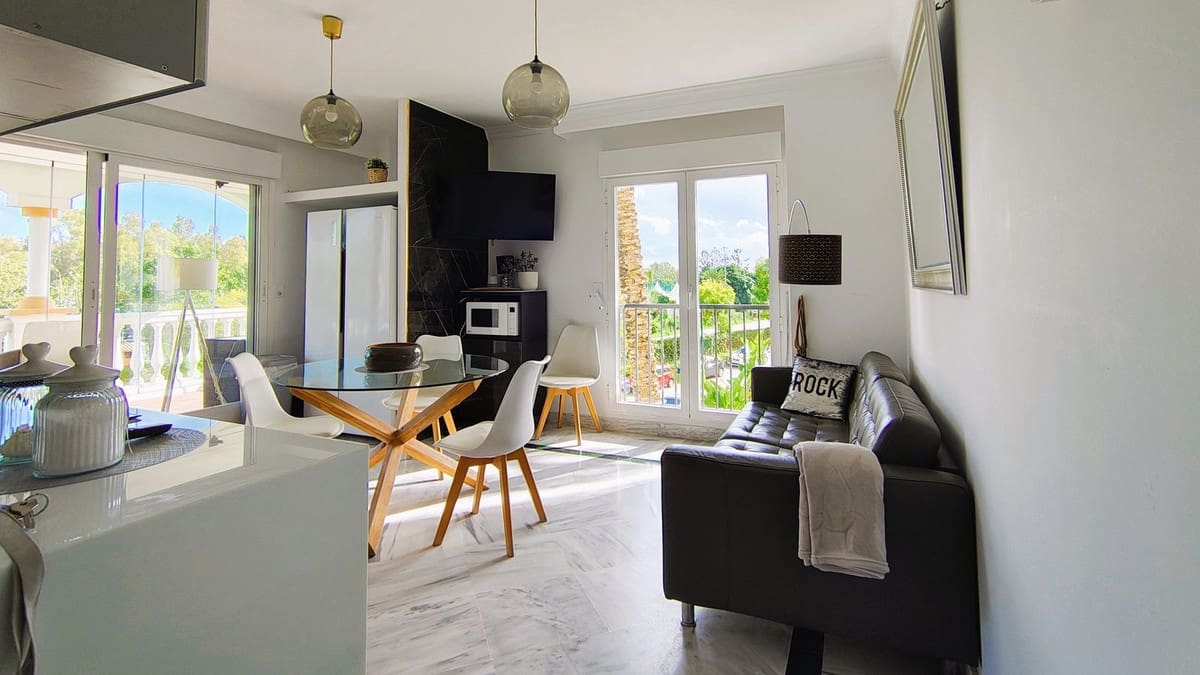 4 soveværelse Lejlighed til salg i Nueva Andalucia med swimmingpool - € 514.000 (Ref: 9974089)