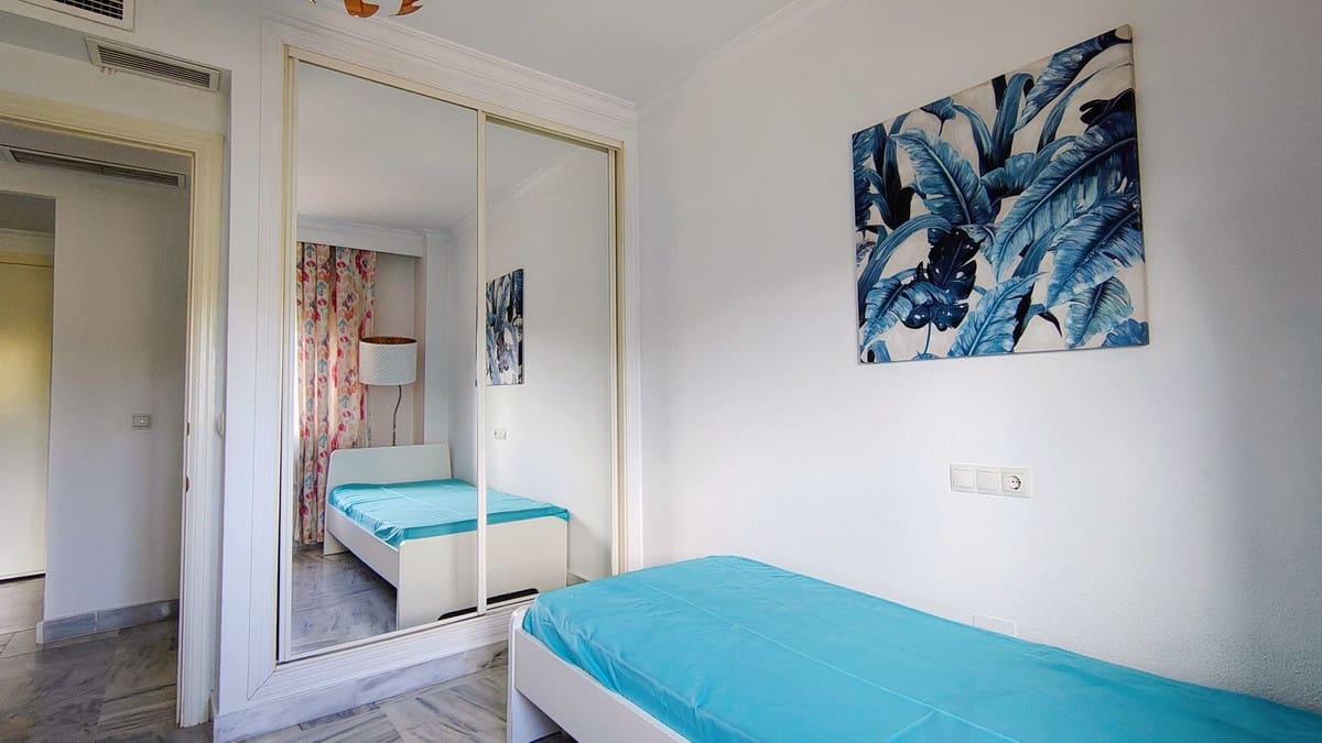 4 soveværelse Lejlighed til salg i Nueva Andalucia med swimmingpool - € 514.000 (Ref: 9974089)