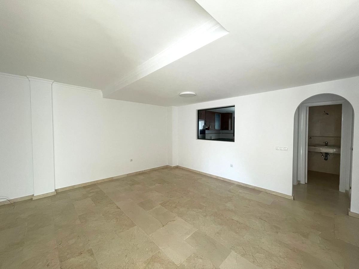 3 bedroom Semi-detached Villa for sale in Manilva with pool garage - € 560,000 (Ref: 9974091)