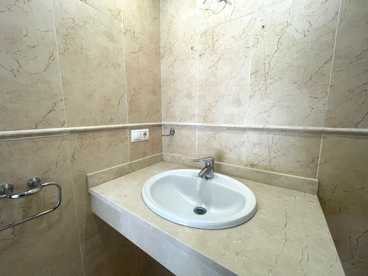 3 bedroom Semi-detached Villa for sale in Manilva with pool garage - € 560,000 (Ref: 9974091)
