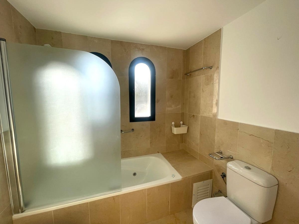 3 bedroom Semi-detached Villa for sale in Manilva with pool garage - € 560,000 (Ref: 9974091)