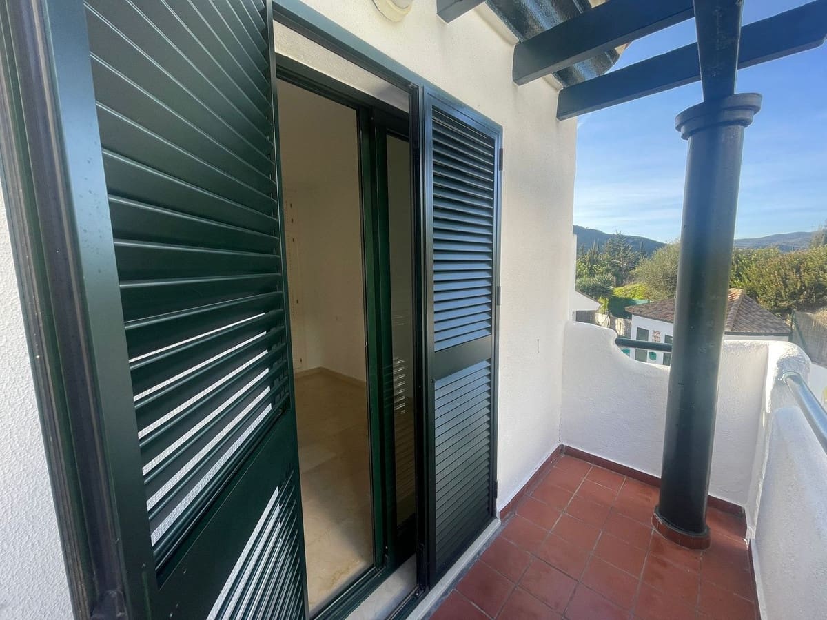 3 bedroom Semi-detached Villa for sale in Manilva with pool garage - € 560,000 (Ref: 9974091)