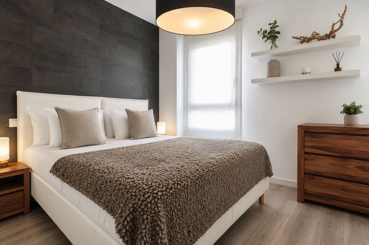 3 soverom Leilighet til salgs i Nueva Andalucia med svømmebasseng garasje - € 499 000 (Ref: 9974093)