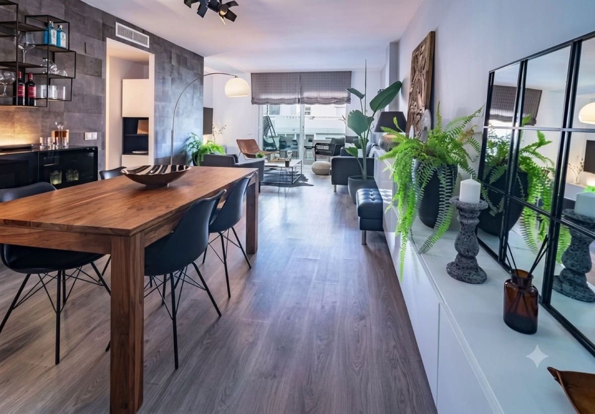 3 soverom Leilighet til salgs i Nueva Andalucia med svømmebasseng garasje - € 499 000 (Ref: 9974093)