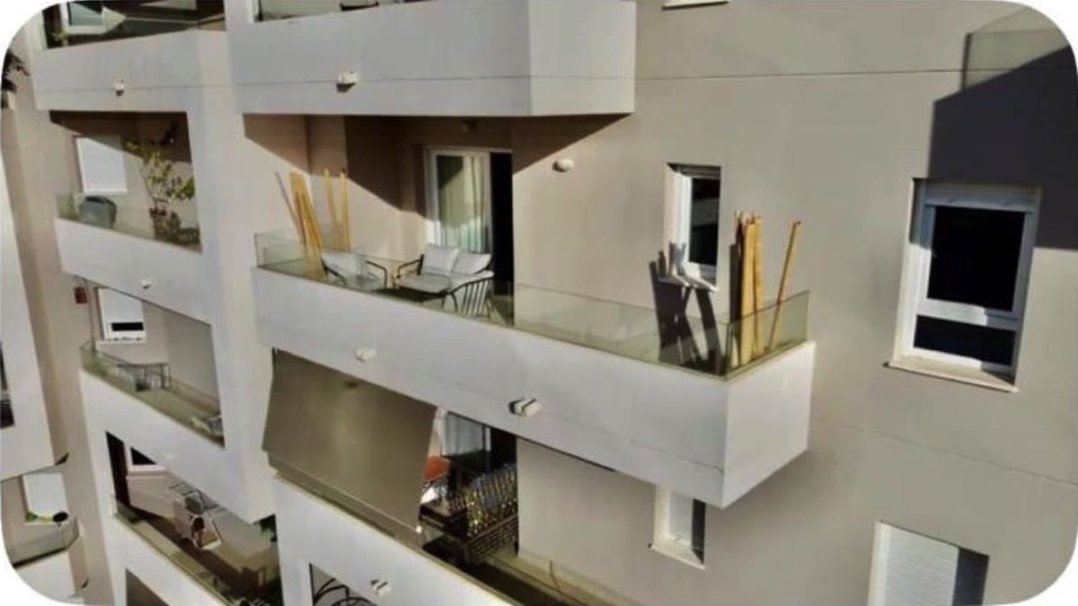3 soverom Leilighet til salgs i Nueva Andalucia med svømmebasseng garasje - € 499 000 (Ref: 9974093)